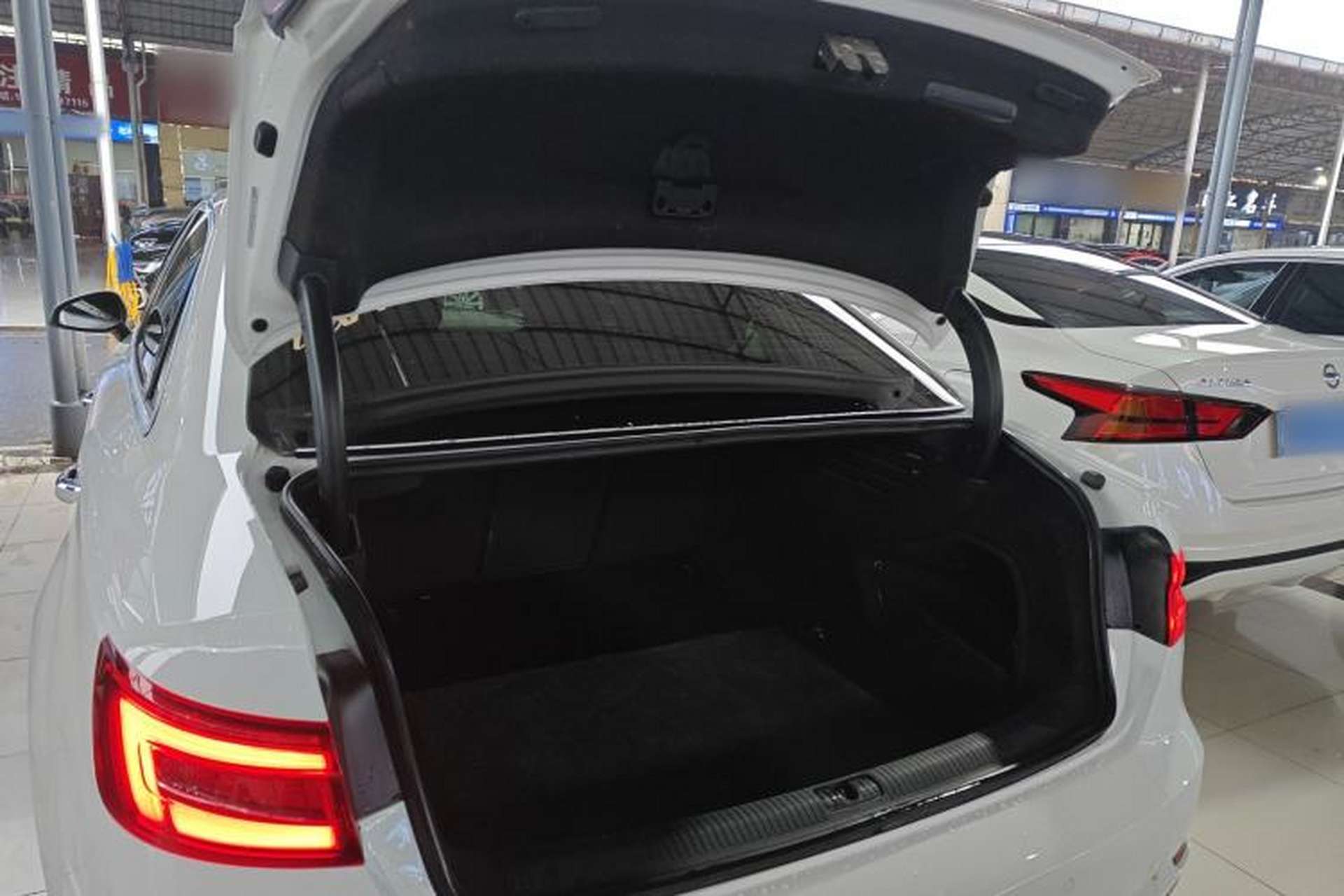 Used Audi A4L 2018 30th Anniversary Edition 30 TFSI Ambition Model Trunk