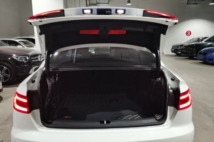 Used Audi A4L 2018 30th Anniversary Edition 40 TFSI Fashion Model Trunk