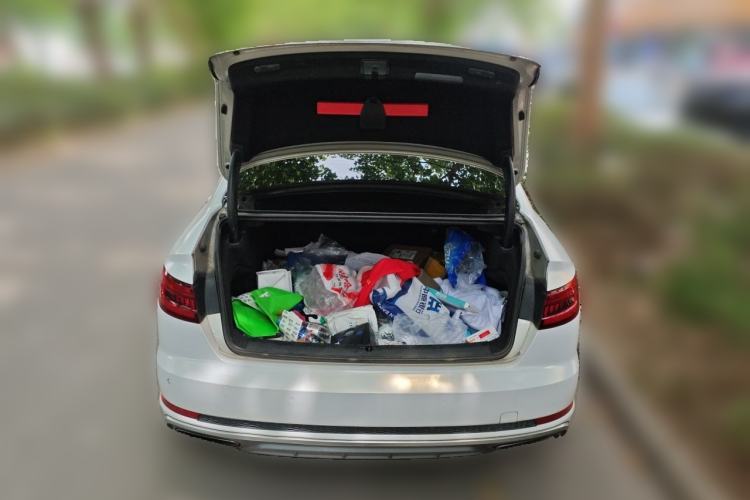 Used Audi A4L 2018 30th Anniversary Edition 40 TFSI Fashion Model Trunk