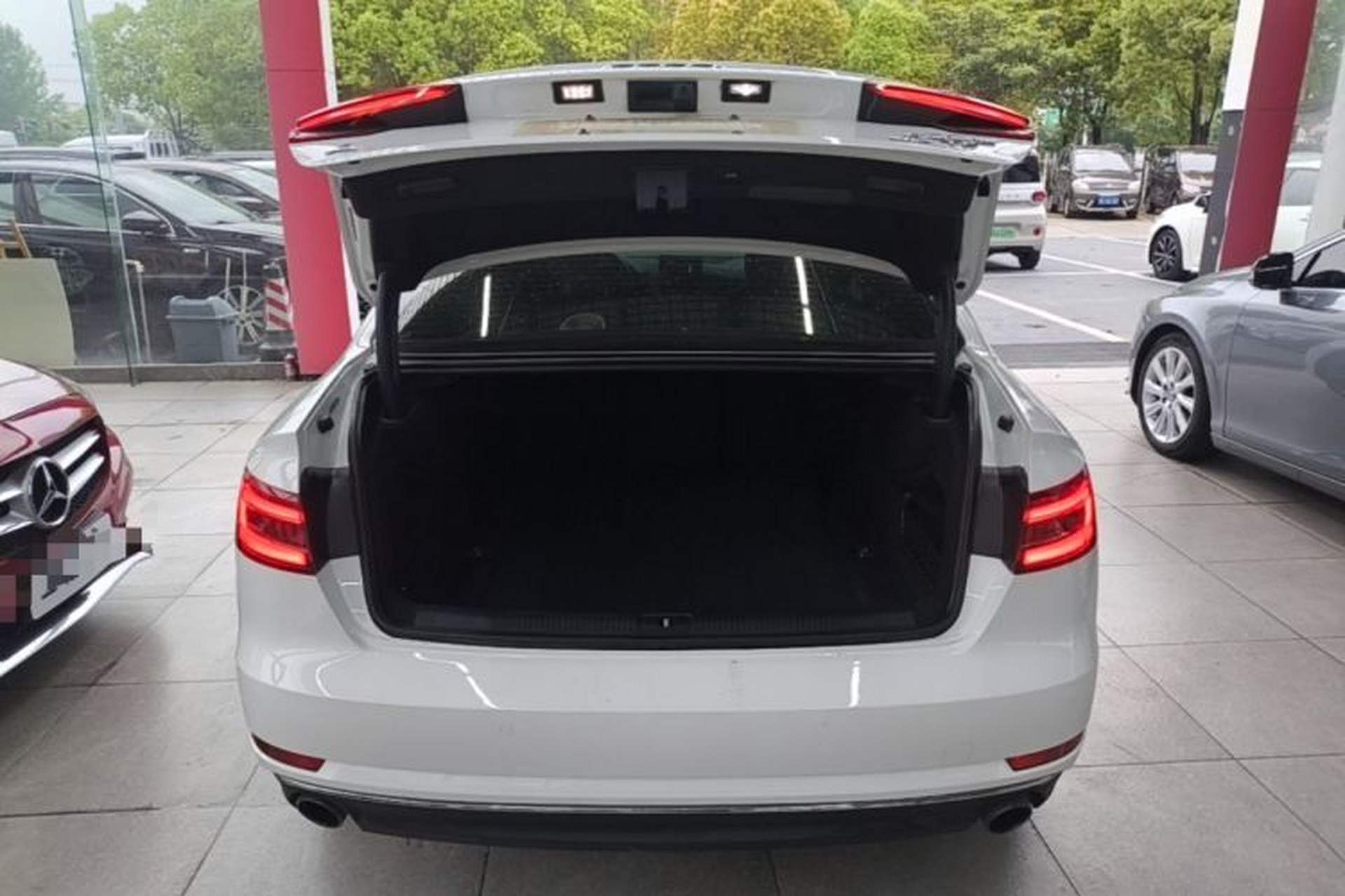 Used Audi A4L 2018 30th Anniversary Edition 40 TFSI Trendy Model Trunk