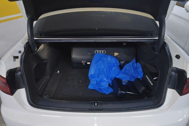 Used Audi A4L 2018 30th Anniversary Edition 40 TFSI Fashion Model Trunk