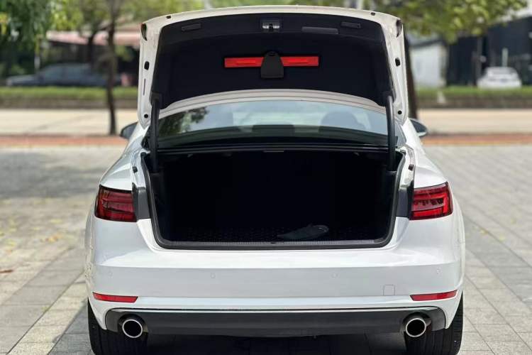 Used Audi A4L 2018 30th Anniversary Edition 40 TFSI Trendy Model Trunk