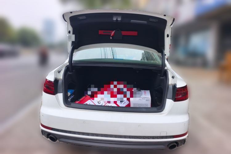 Used Audi A4L 2018 30th Anniversary Edition 40 TFSI Fashion Model Trunk
