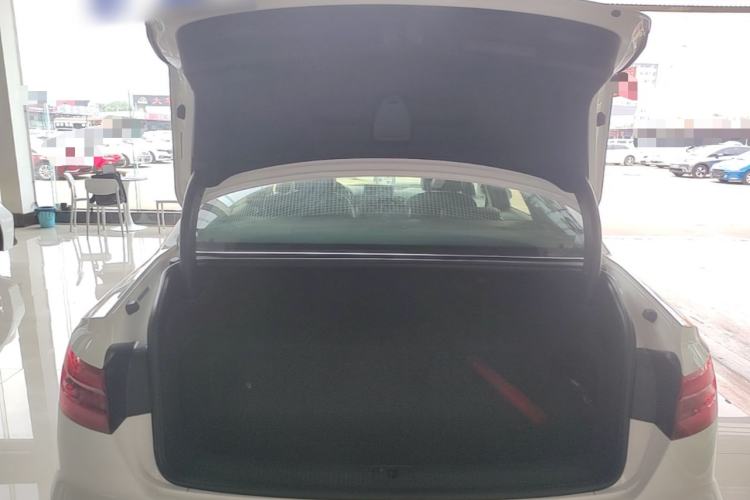 Used Audi A4L 2018 30th Anniversary Edition 40 TFSI Fashion Model Trunk