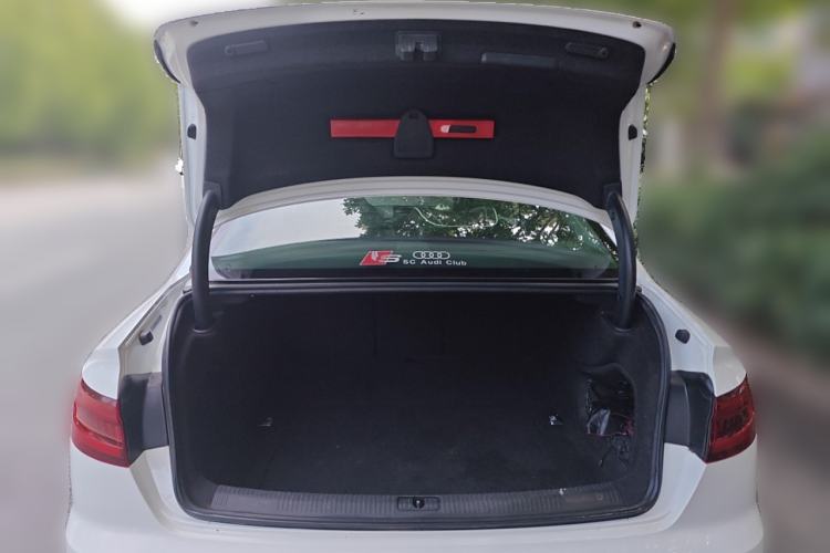 Used Audi A4L 2018 30th Anniversary Edition 40 TFSI Trendy Model Trunk
