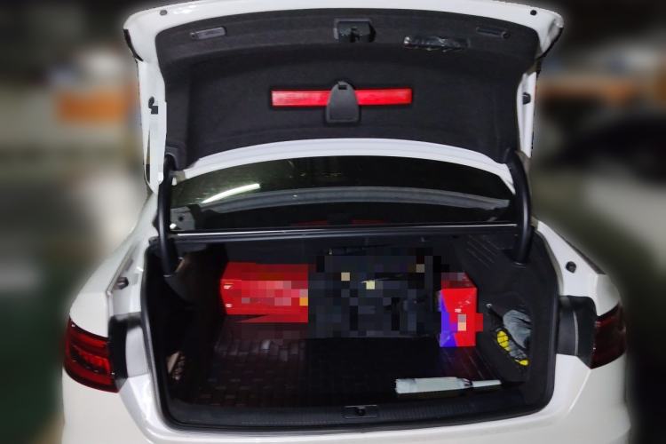 Used Audi A4L 2018 30th Anniversary Edition 40 TFSI Fashion Model Trunk