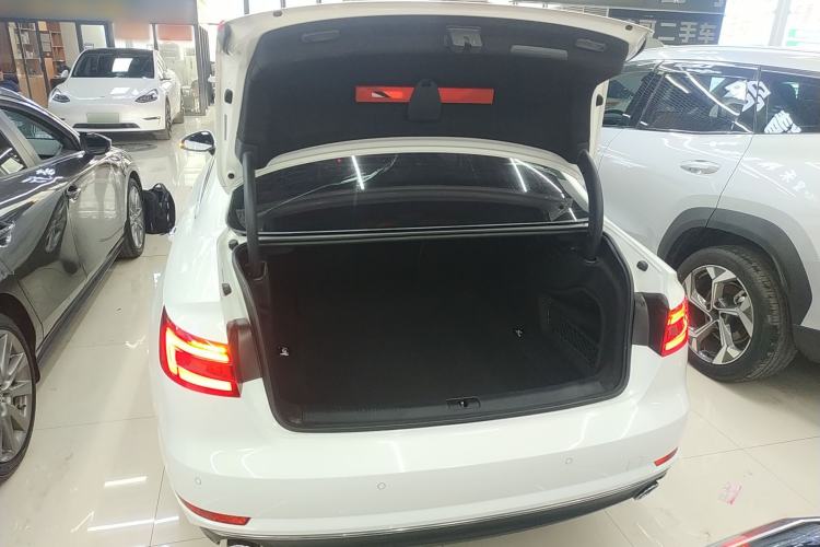 Used Audi A4L 2018 30th Anniversary Edition 40 TFSI Trendy Model Trunk