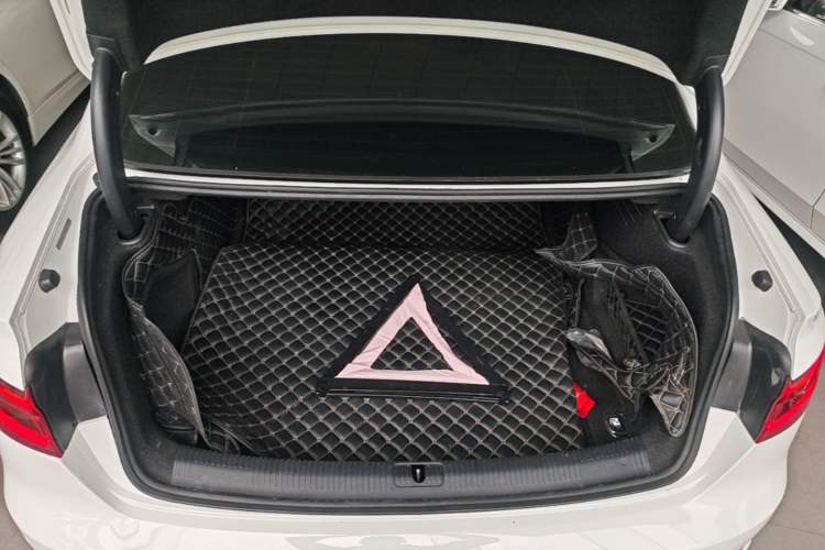 Used Audi A4L 2018 30th Anniversary Edition 40 TFSI Trendy Model Trunk