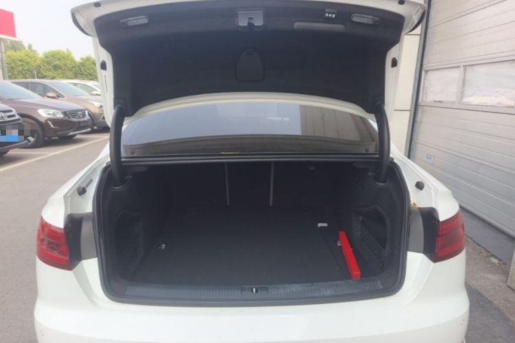Used Audi A4L 2018 30th Anniversary Edition 40 TFSI Fashion Model Trunk
