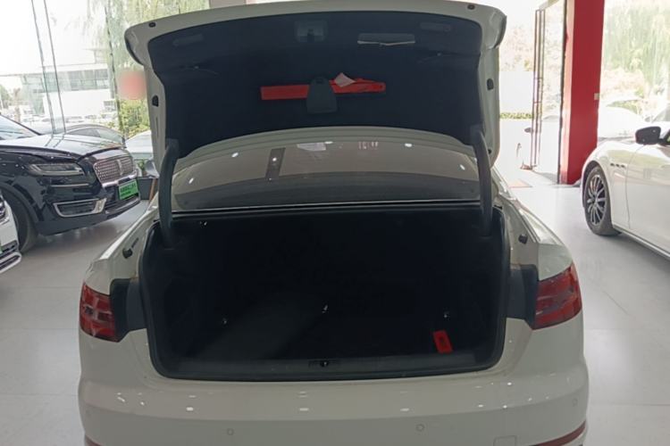 Used Audi A4L 2018 30th Anniversary Edition 40 TFSI Fashion Model Trunk