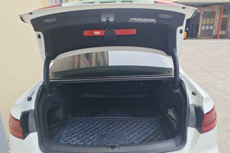 Used Audi A4L 2018 30th Anniversary Edition 40 TFSI Fashion Model Trunk