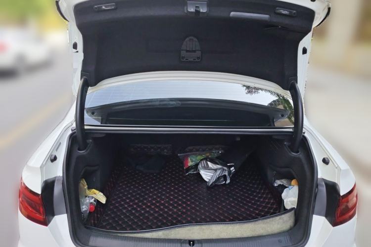 Used Audi A4L 2018 30th Anniversary Edition 40 TFSI Fashion Model Trunk