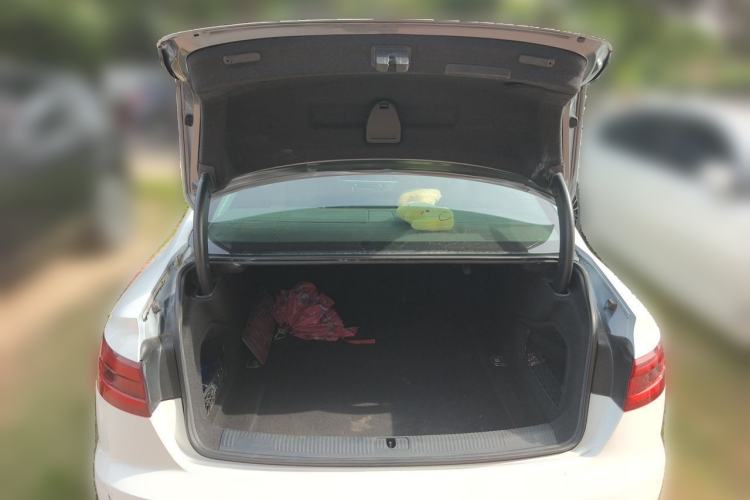 Used Audi A4L 2018 30th Anniversary Edition 40 TFSI Fashion Model Trunk