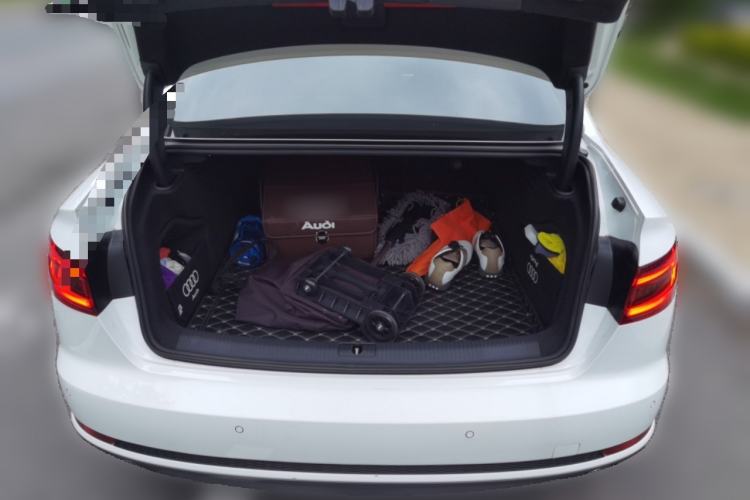 Used Audi A4L 2018 30th Anniversary Edition 40 TFSI Fashion Model Trunk