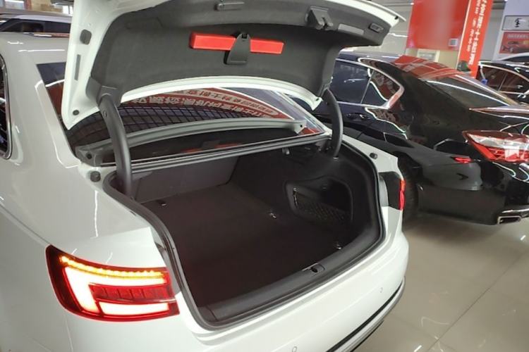 Used Audi A4L 2018 30th Anniversary Edition 40 TFSI Fashion Model Trunk