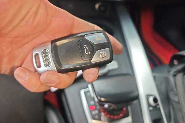 Used Audi A4L 2018 30th Anniversary Edition 40 TFSI Fashion Model Vehicle Key