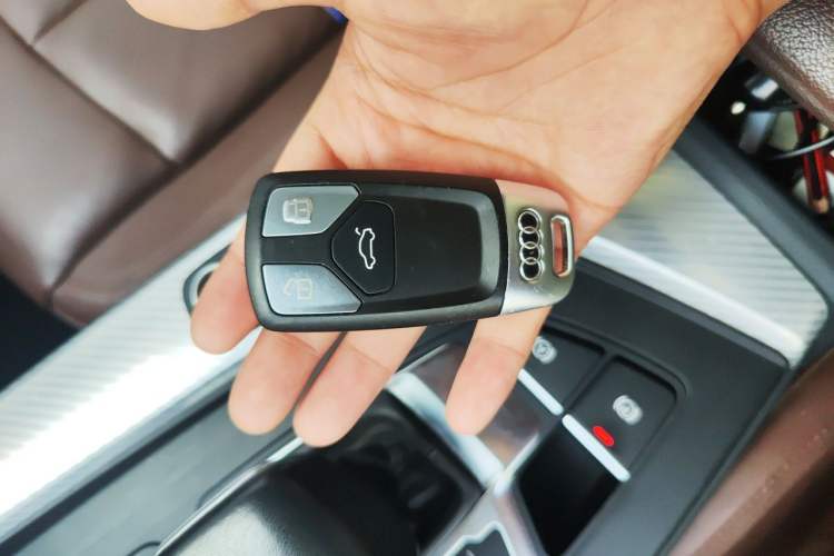 Used Audi A4L 2018 30th Anniversary Edition 40 TFSI Fashion Model Vehicle Key