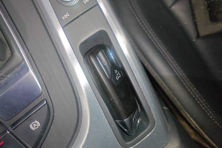 Used Audi A4L 2018 30th Anniversary Edition 40 TFSI Fashion Model Vehicle Key