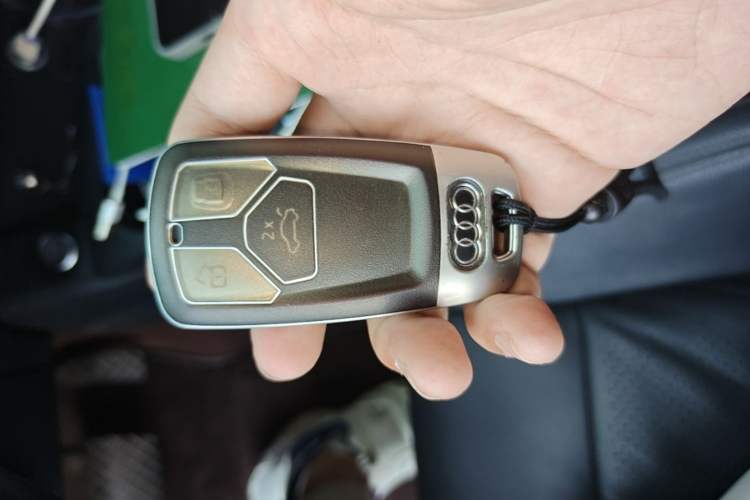 Used Audi A4L 2018 30th Anniversary Edition 40 TFSI Fashion Model Vehicle Key