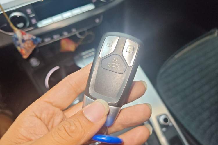 Used Audi A4L 2018 30th Anniversary Edition 40 TFSI Fashion Model Vehicle Key