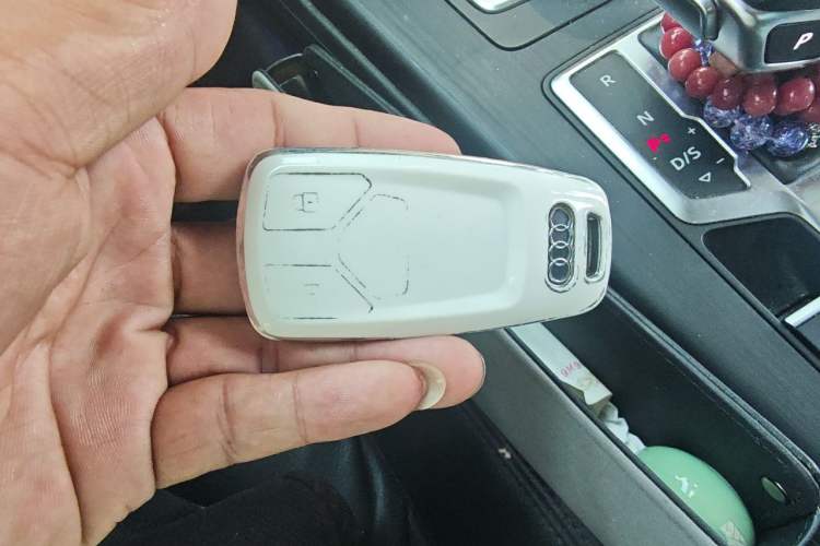 Used Audi A4L 2018 30th Anniversary Edition 40 TFSI Fashion Model Vehicle Key