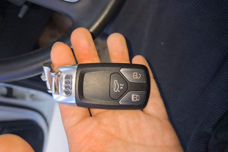 Used Audi A4L 2018 30th Anniversary Edition 40 TFSI Fashion Model Vehicle Key