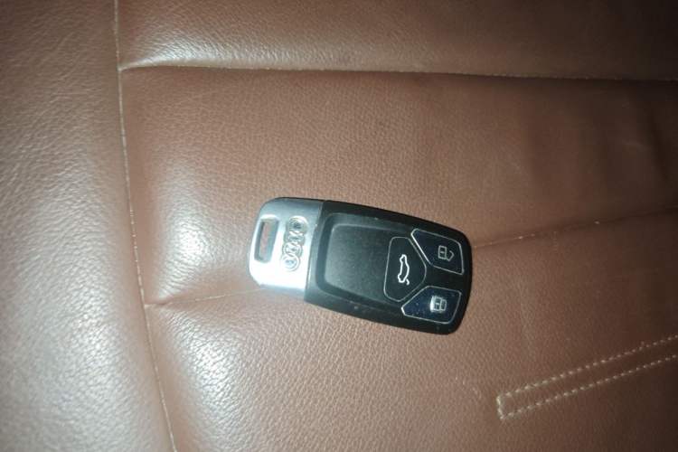 Used Audi A4L 2018 30th Anniversary Edition 40 TFSI Fashion Model Vehicle Key
