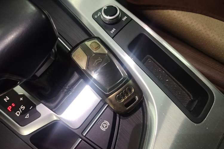 Used Audi A4L 2018 30th Anniversary Edition 40 TFSI Fashion Model Vehicle Key