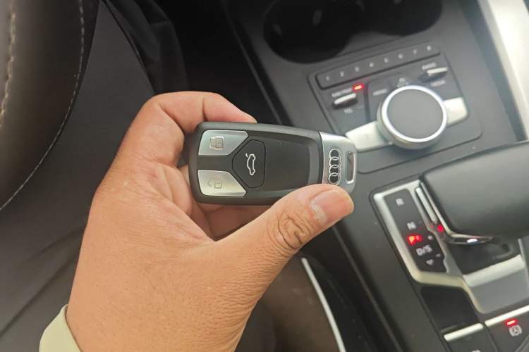 Used Audi A4L 2018 30th Anniversary Edition 40 TFSI Fashion Model Vehicle Key