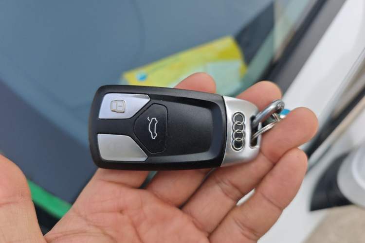 Used Audi A4L 2018 30th Anniversary Edition 40 TFSI Trendy Model Vehicle Key