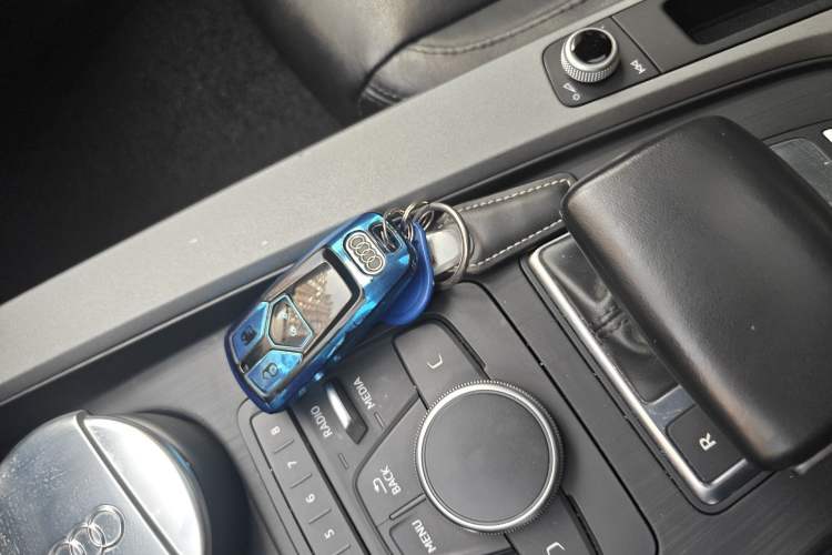 Used Audi A4L 2018 30th Anniversary Edition 40 TFSI Trendy Model Vehicle Key