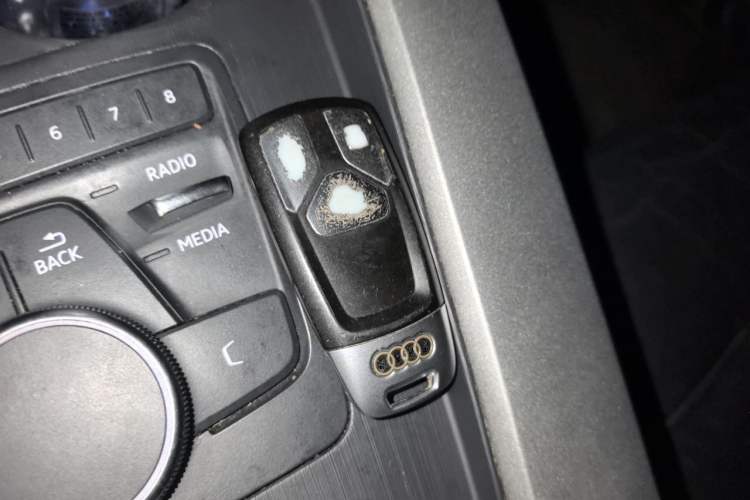 Used Audi A4L 2018 30th Anniversary Edition 40 TFSI Trendy Model Vehicle Key