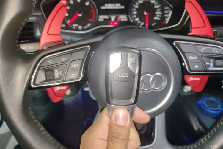 Used Audi A4L 2018 30th Anniversary Edition 45 TFSI quattro Individual Sport Edition Vehicle Key