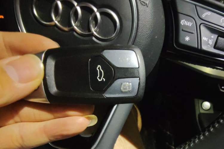 Used Audi A4L 2018 30th Anniversary Edition 40 TFSI Fashion Model Vehicle Key