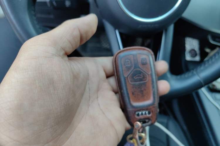 Used Audi A4L 2018 30th Anniversary Edition 40 TFSI Fashion Model Vehicle Key