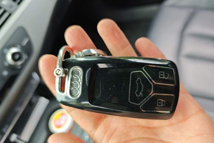 Used Audi A4L 2018 30th Anniversary Edition 40 TFSI Trendy Model Vehicle Key