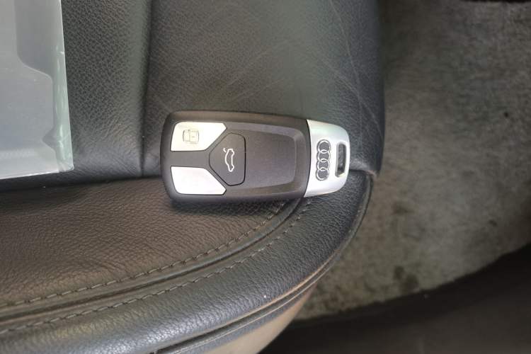 Used Audi A4L 2018 30th Anniversary Edition 40 TFSI Fashion Model Vehicle Key
