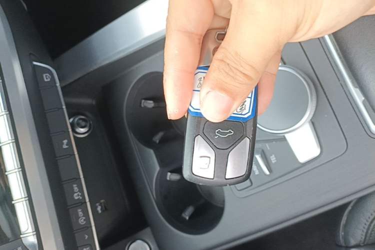 Used Audi A4L 2018 30th Anniversary Edition 40 TFSI Fashion Model Vehicle Key