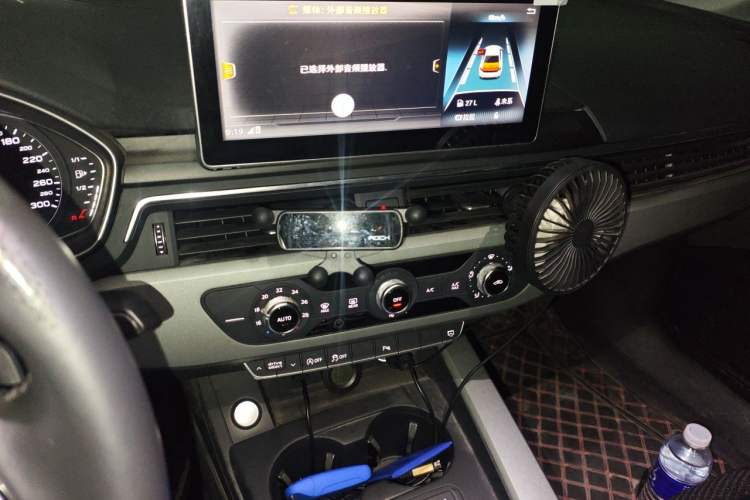 Used Audi A4L 2018 30th Anniversary Edition 40 TFSI Trendy Model Audio And AC Panel