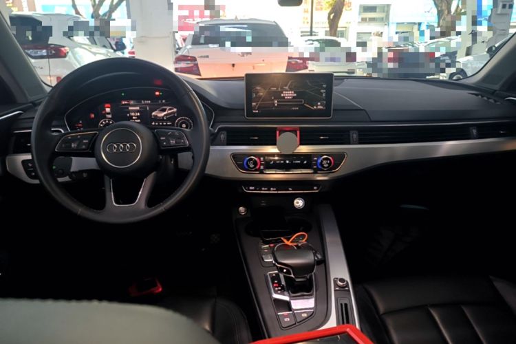 Used Audi A4L 2018 30th Anniversary Edition 40 TFSI Fashion Model Center Console