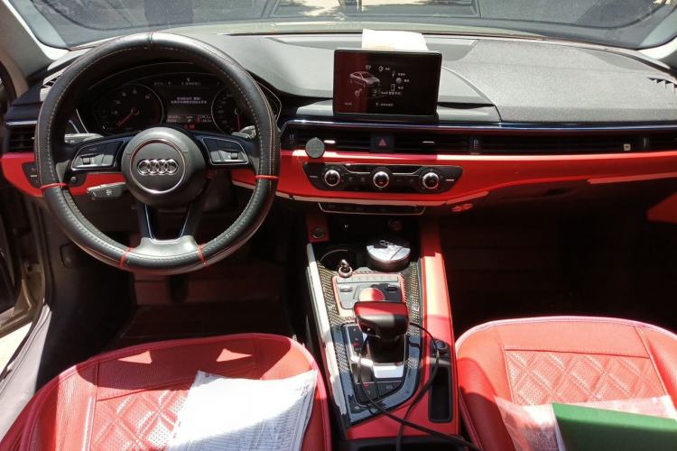 Used Audi A4L 2018 30th Anniversary Edition 40 TFSI Trendy Model Center Console