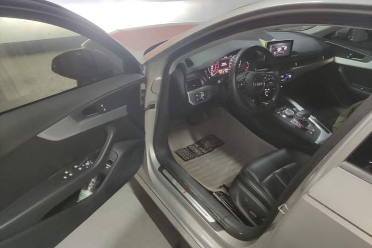 Used Audi A4L 2018 30th Anniversary Edition 40 TFSI Fashion Model Driver Seat