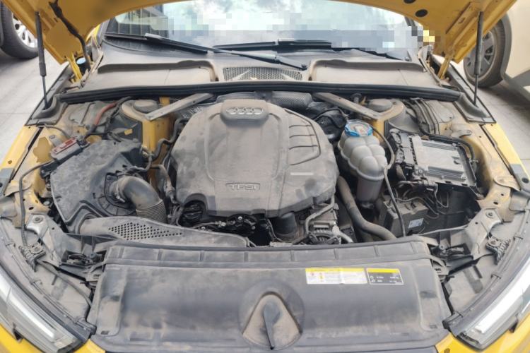 Used Audi A4L 2018 30th Anniversary Edition 40 TFSI Fashion Model Engine Bay