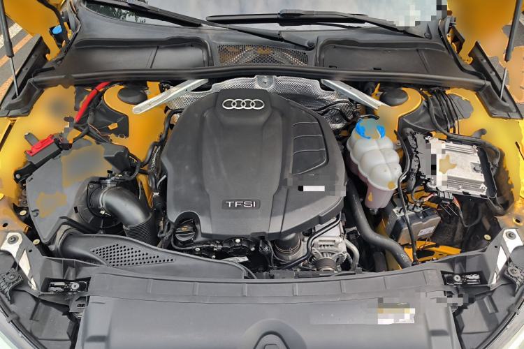 Used Audi A4L 2018 30th Anniversary Edition 40 TFSI Fashion Model Engine Bay