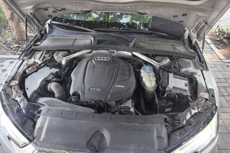 Used Audi A4L 2018 30th Anniversary Edition 40 TFSI Trendy Model Engine Bay