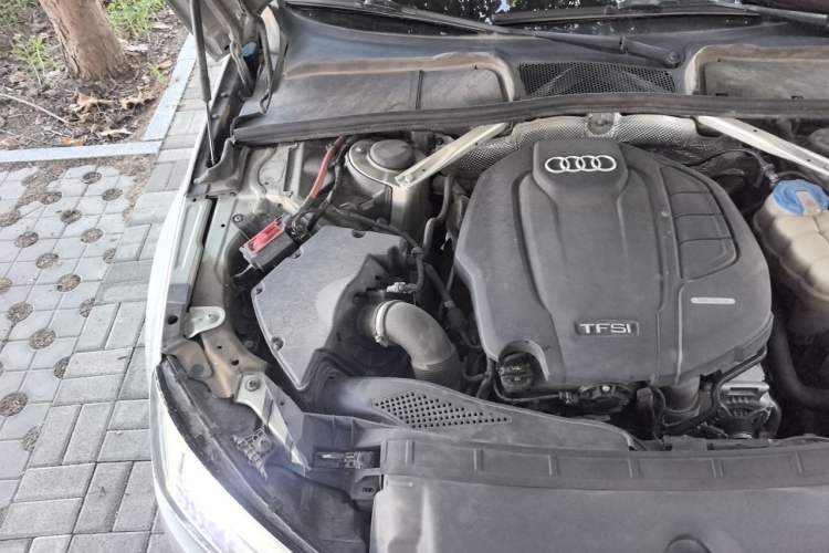 Used Audi A4L 2018 30th Anniversary Edition 40 TFSI Trendy Model Engine Bay Right