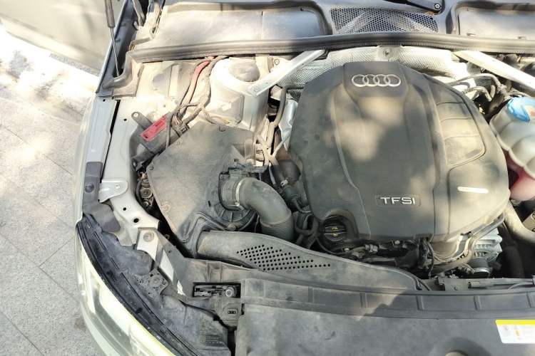 Used Audi A4L 2018 30th Anniversary Edition 40 TFSI Trendy Model Engine Bay Right