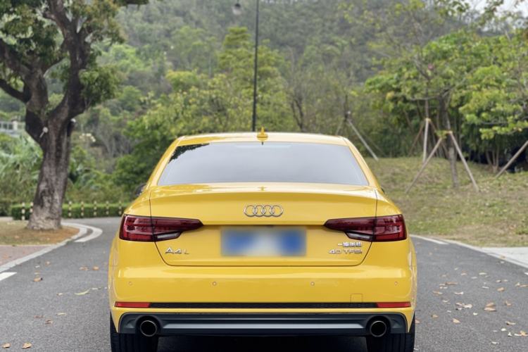 Used Audi A4L 2018 30th Anniversary Edition 40 TFSI Fashion Model Exterior 4