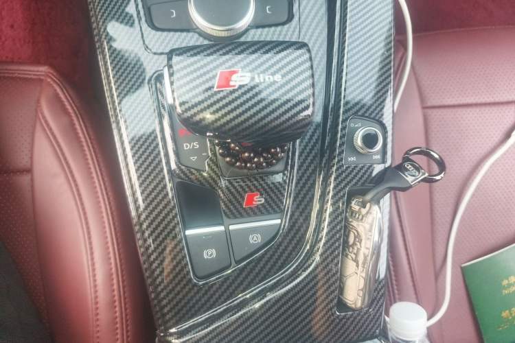 Used Audi A4L 2018 30th Anniversary Edition 30 TFSI Ambition Model Gear Lever