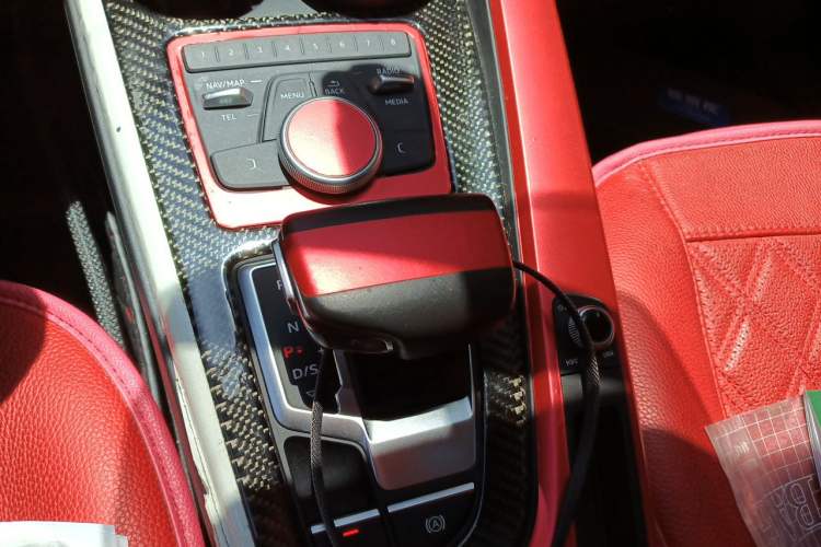 Used Audi A4L 2018 30th Anniversary Edition 40 TFSI Trendy Model Gear Lever